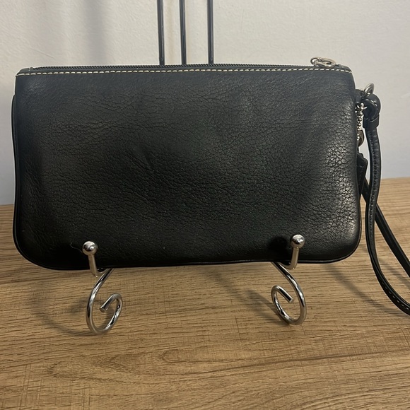 Coach, black leather wristlet - Picture 8 of 16